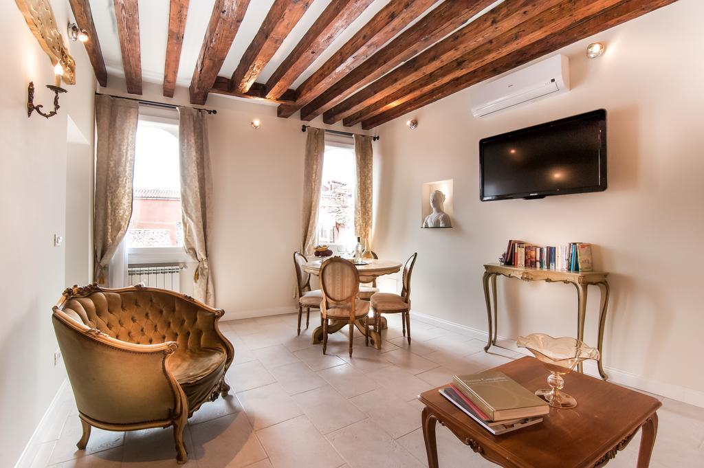 Appartement Michelle In Charming Venise