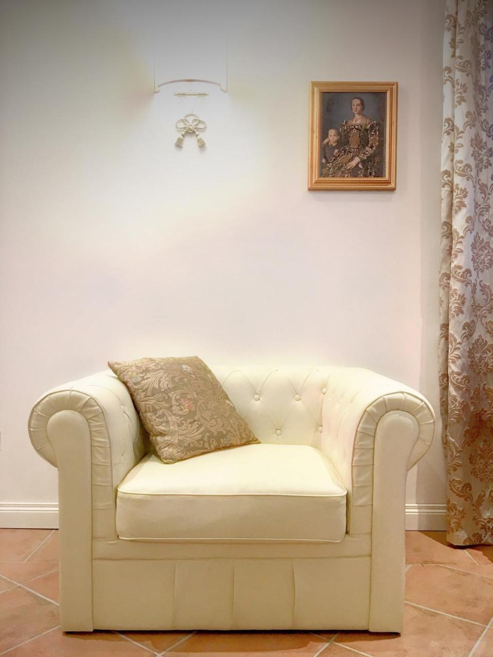 Michelle In Charming Appartement Venise