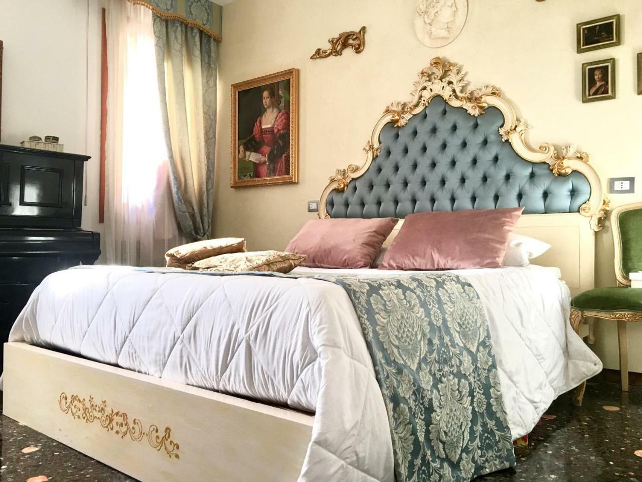 Michelle In Charming Appartement Venise